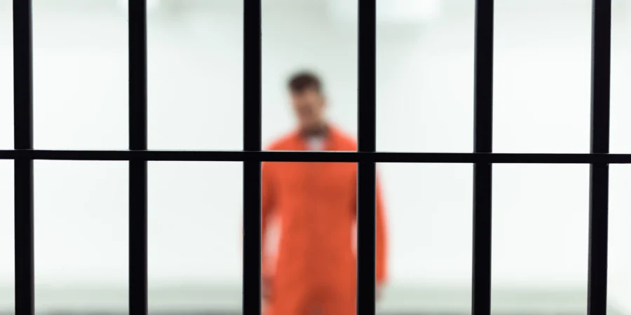Entlassung aus der forensischen Psychiatrie und Bewährung trotz Beschwerde der Staatsanwaltschaft Entlassung aus der forensischen Psychiatrie und Bewährung trotz Beschwerde der Staatsanwaltschaft