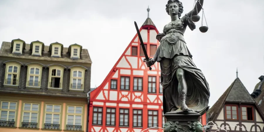 Freispruch nach Raub- und Bedrohungsvorwürfen vor dem Landgericht Saarbrücken
